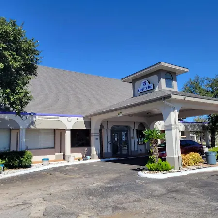 Knights Inn San Antonio Near Frost Bank Center